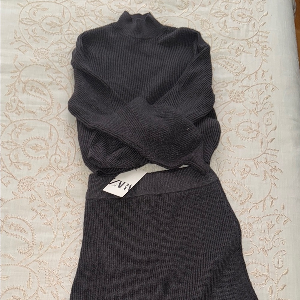 Zara Women's Black Sweater